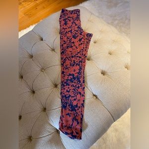 Lululemon align leggings, size 4, 25”. Floral pattern.
